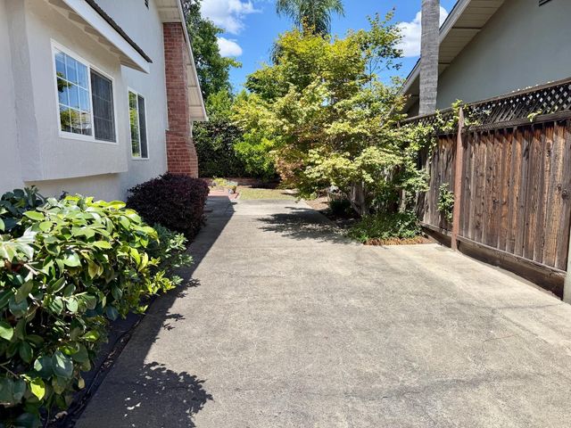 365 Sara Avenue, Sunnyvale, CA 94086