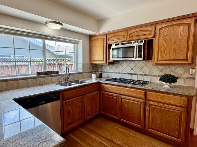 365 Sara Avenue, Sunnyvale, CA 94086