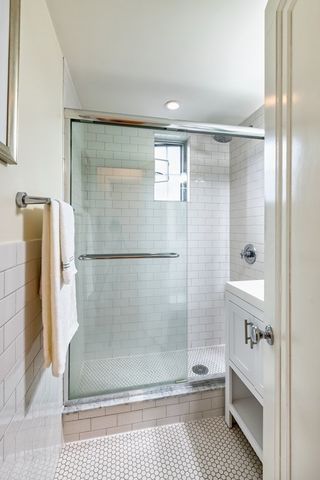 20 Chapel St B701, Brookline, MA 02446
