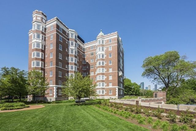 20 Chapel St B701, Brookline, MA 02446