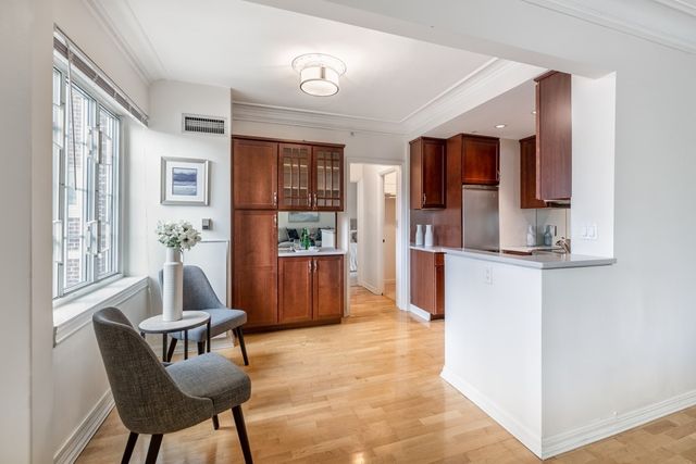 20 Chapel St B701, Brookline, MA 02446