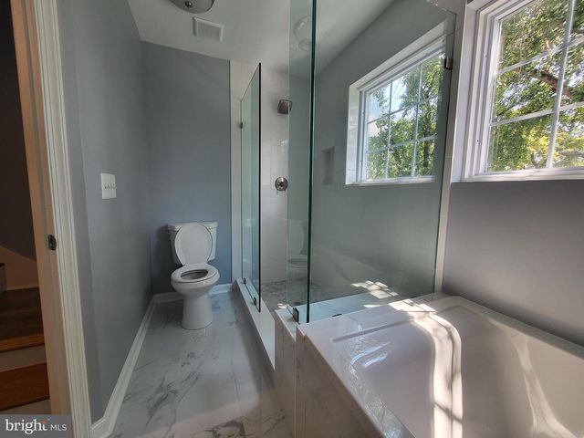 1662 KRAMER ST NE, Washington, DC 20002