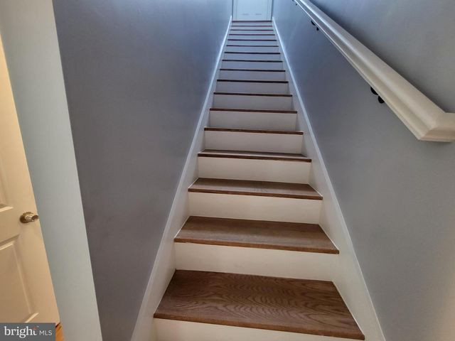 1662 KRAMER ST NE, Washington, DC 20002