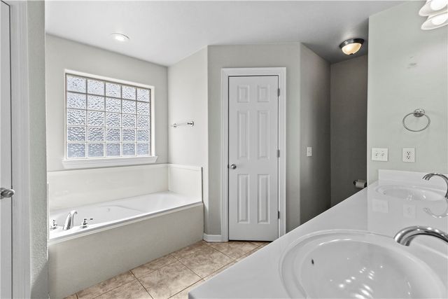 2170 Meadowbrook Drive, Elkins, AR 72727