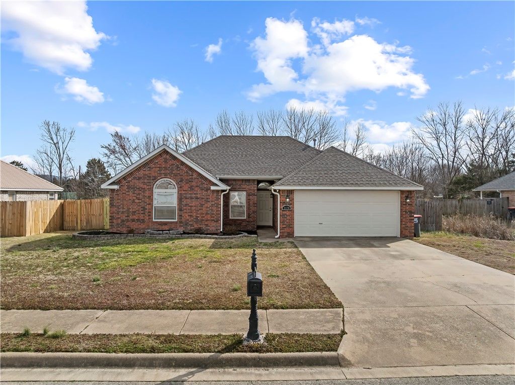 2170 Meadowbrook Drive, Elkins, AR 72727