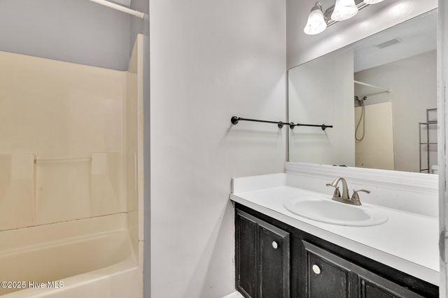 89 Sterling Road, Jacksonville, NC 28546