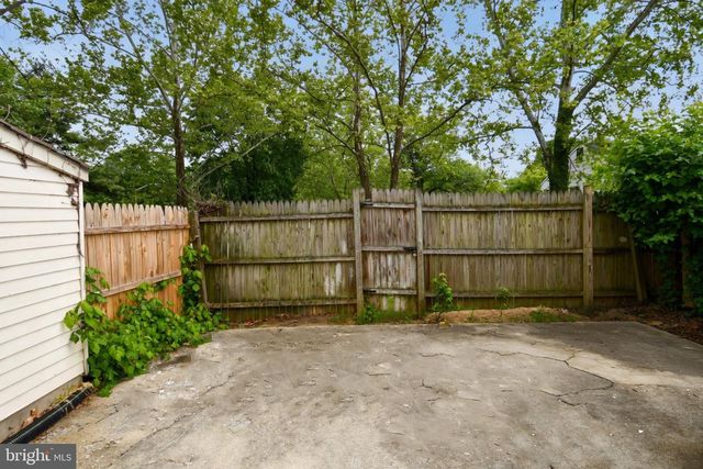 7737 MERRICK LN, Landover, MD 20785