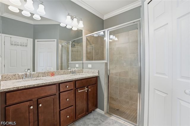 2519 Vine AVE, Naples, FL 34120