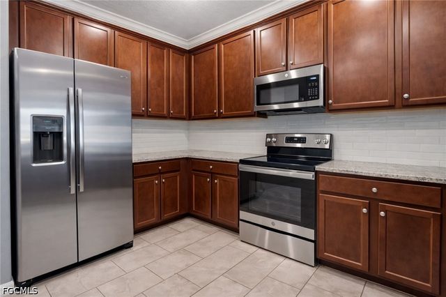 2519 Vine AVE, Naples, FL 34120