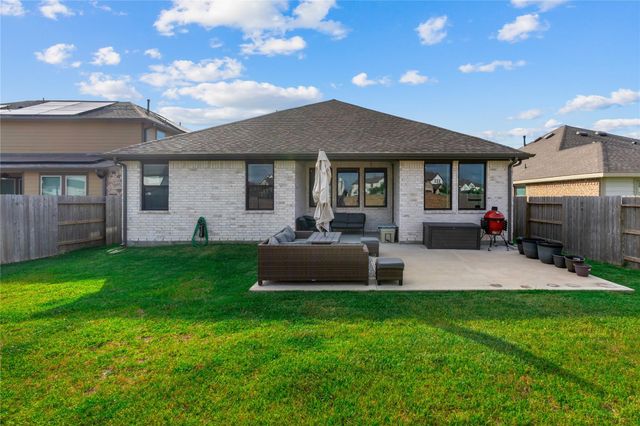 8654 Flamingo Bay Lane, Cypress, TX 77433