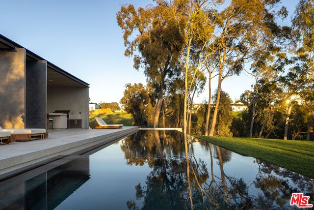 29200 Larkspur Lane, Malibu, CA 90265