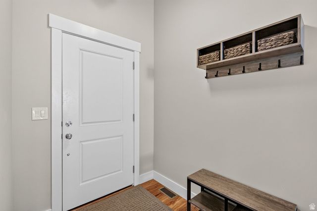 9562 S MICHAL ROBERT LN, West Jordan, UT 84081