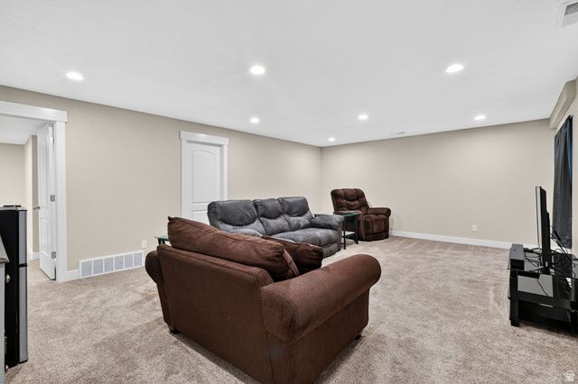 9562 S MICHAL ROBERT LN, West Jordan, UT 84081