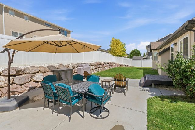 9562 S MICHAL ROBERT LN, West Jordan, UT 84081