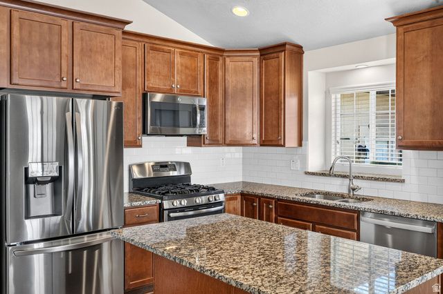 9562 S MICHAL ROBERT LN, West Jordan, UT 84081