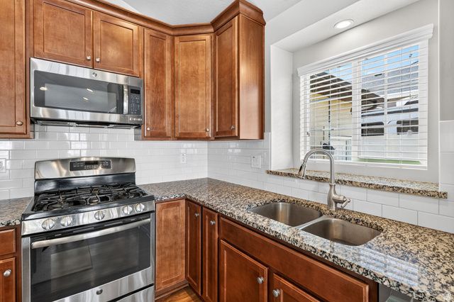 9562 S MICHAL ROBERT LN, West Jordan, UT 84081