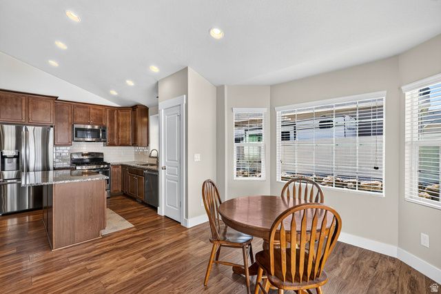 9562 S MICHAL ROBERT LN, West Jordan, UT 84081