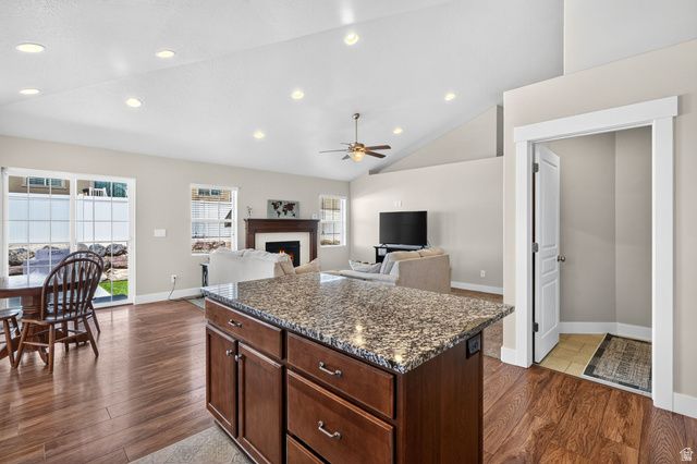 9562 S MICHAL ROBERT LN, West Jordan, UT 84081