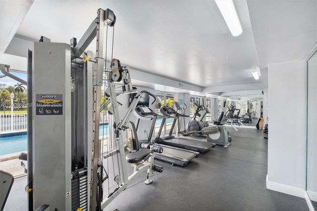 1720 NW N River Dr 211, Miami, FL 33125