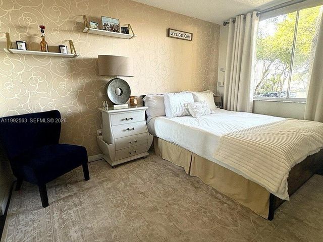 1720 NW N River Dr 211, Miami, FL 33125