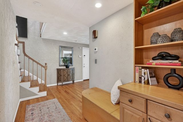 28 Algonquin Ave, Andover, MA 01810