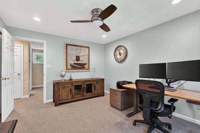 28 Algonquin Ave, Andover, MA 01810