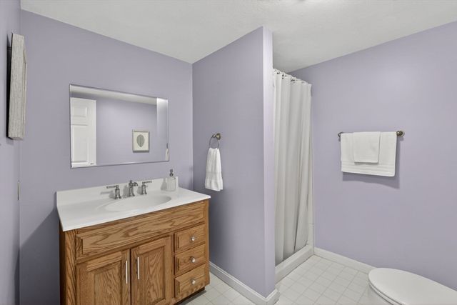 28 Algonquin Ave, Andover, MA 01810