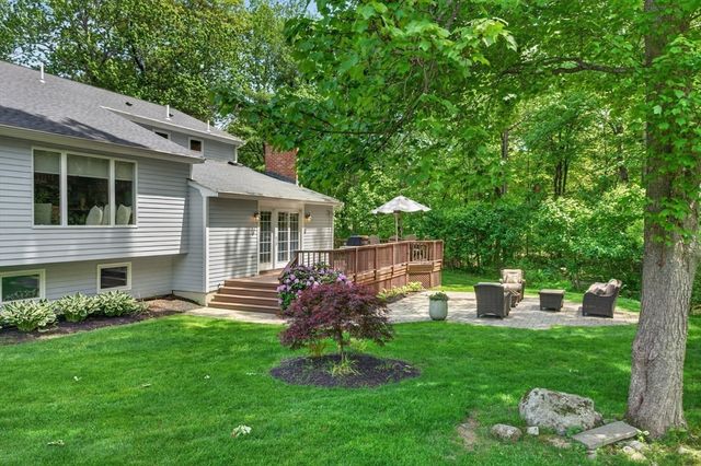 28 Algonquin Ave, Andover, MA 01810