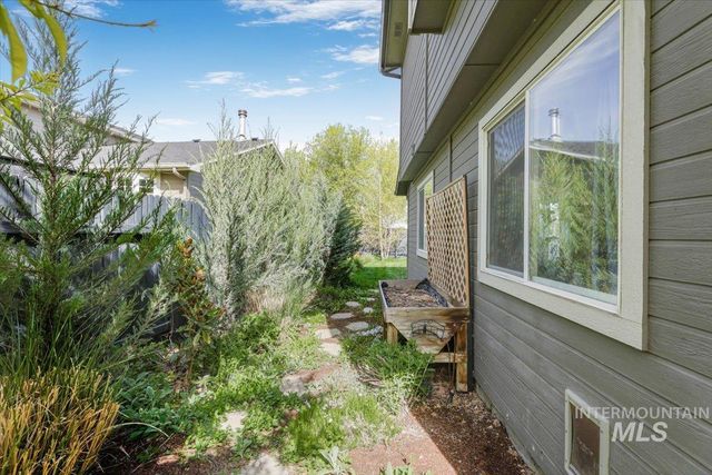 16451 Rainbow Drive, Nampa, ID 83687