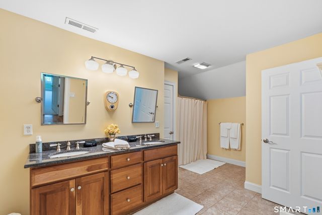 212 Fox Hollow Lane, Bristol, CT 06010