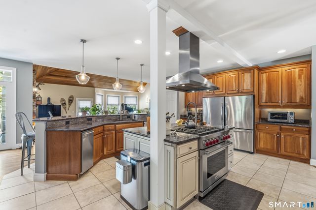 212 Fox Hollow Lane, Bristol, CT 06010