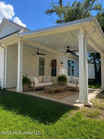 416 Ulman Avenue, Bay Saint Louis, MS 39520