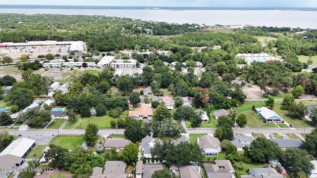 416 Ulman Avenue, Bay Saint Louis, MS 39520