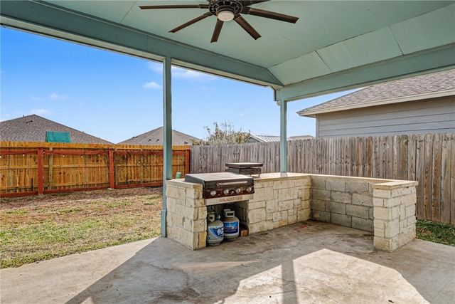 9609 Sedalia, Corpus Christi, TX 78410