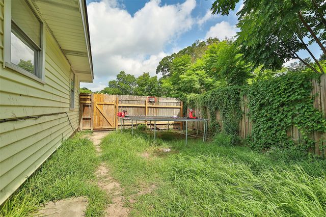9358 Leto Road, Houston, TX 77080