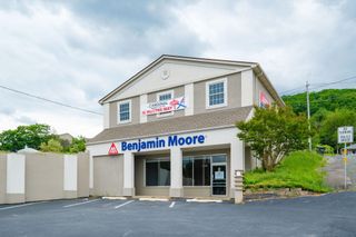 902 RICHMOND AVE, Staunton, VA 24401