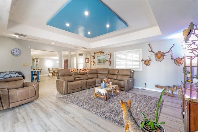 442 Oakdale Dr, Corpus Christi, TX 78418