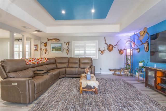442 Oakdale Dr, Corpus Christi, TX 78418