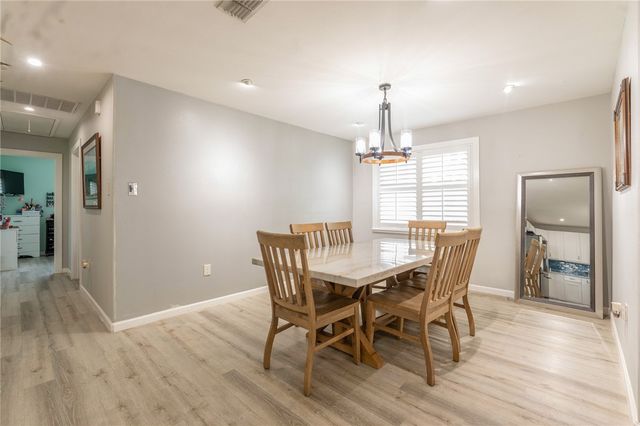 442 Oakdale Dr, Corpus Christi, TX 78418