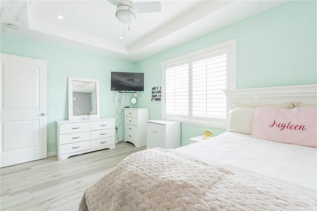 442 Oakdale Dr, Corpus Christi, TX 78418