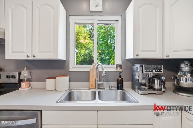 1740 Cass Road, Maumee, OH 43537