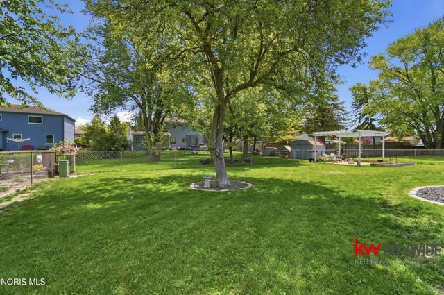 1740 Cass Road, Maumee, OH 43537