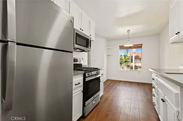 700 W La Veta Avenue T4, Orange, CA 92868