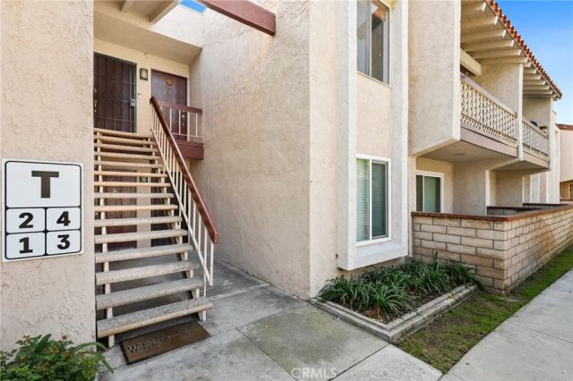 700 W La Veta Avenue T4, Orange, CA 92868