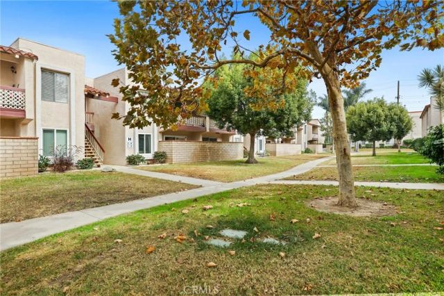 700 W La Veta Avenue T4, Orange, CA 92868
