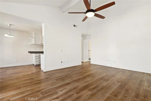 700 W La Veta Avenue T4, Orange, CA 92868