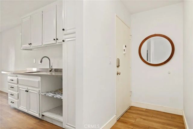 700 W La Veta Avenue T4, Orange, CA 92868