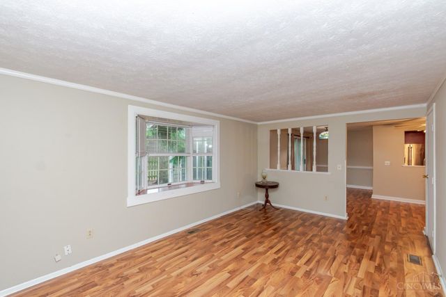 307 Flanders Avenue, Brookville, OH 45309
