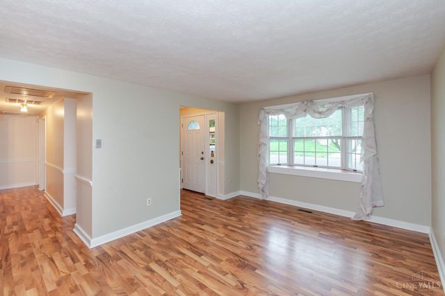 307 Flanders Avenue, Brookville, OH 45309