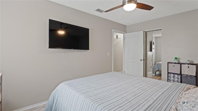 1124 W DESOTO STREET, Clermont, FL 34711